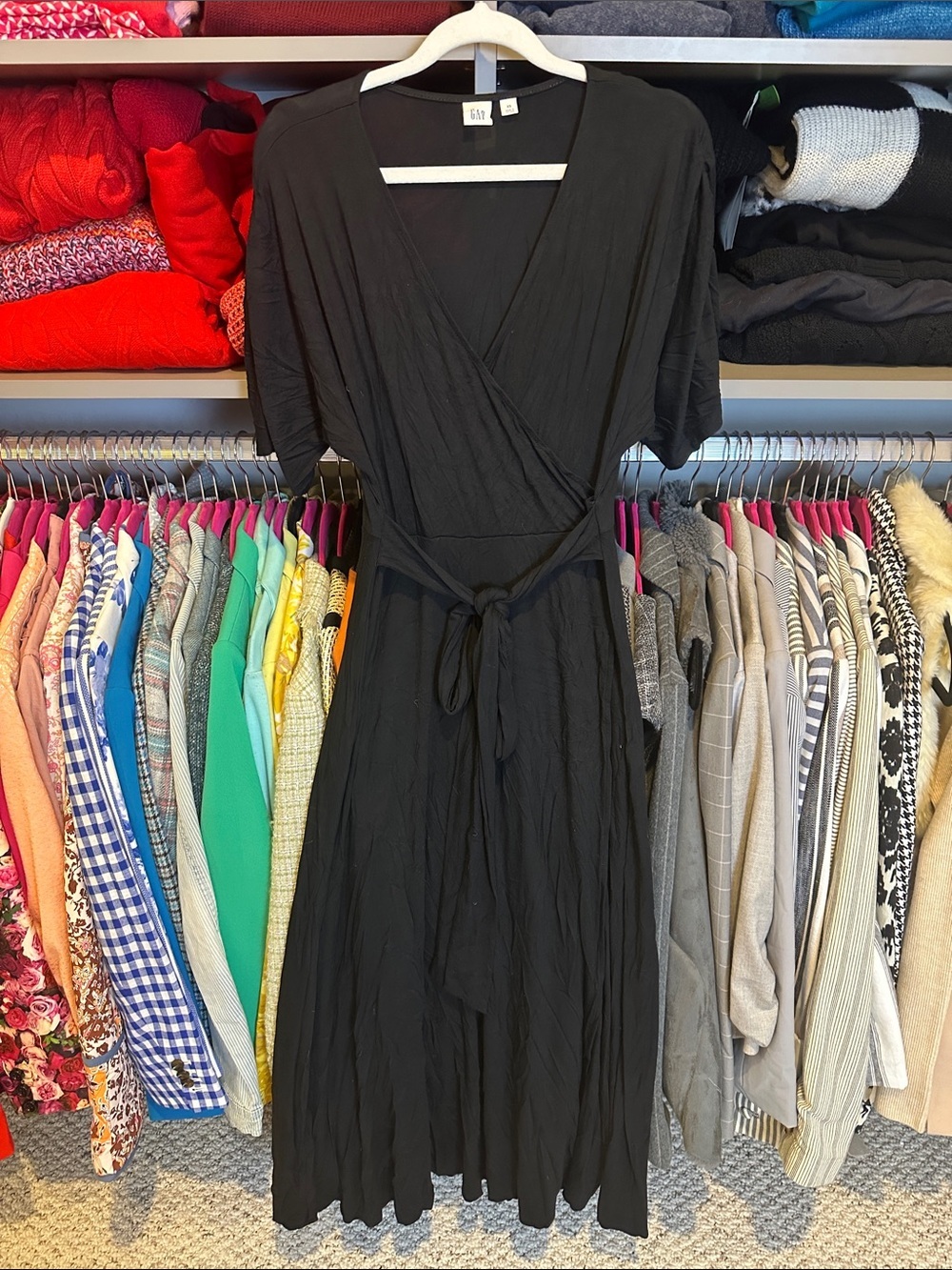 GAP black short sleeve v neck faux wrap midi dress size XS